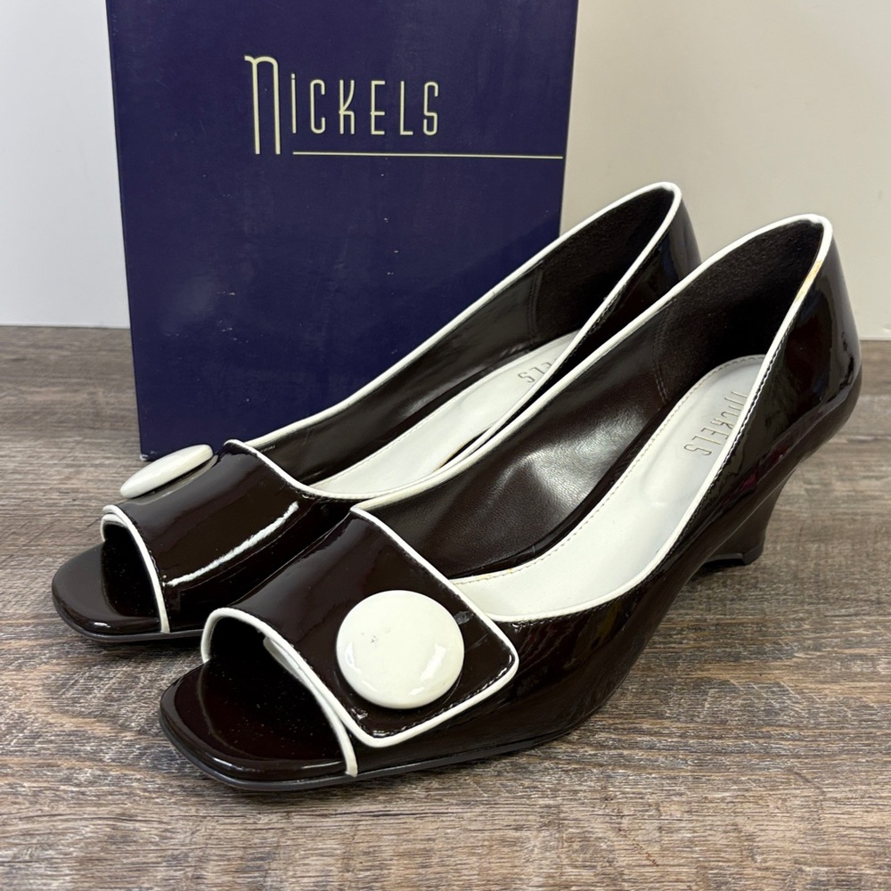 Nickels “Action” Brown Patent Heels Cream Contrast Trim Size 8.5M Box Included